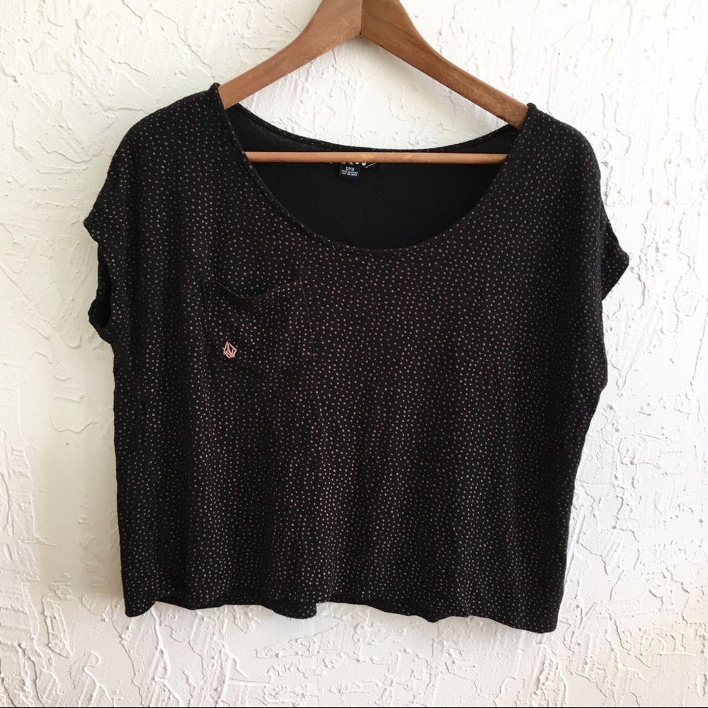 Volcom Cropped T-shirt.  Cap Sleeves